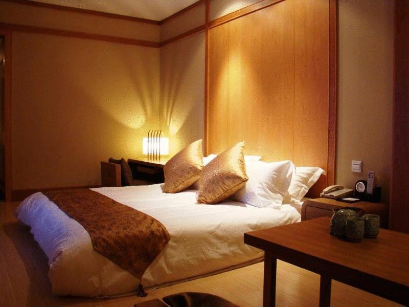 Linjiang Hotel Шанхай Номер фото